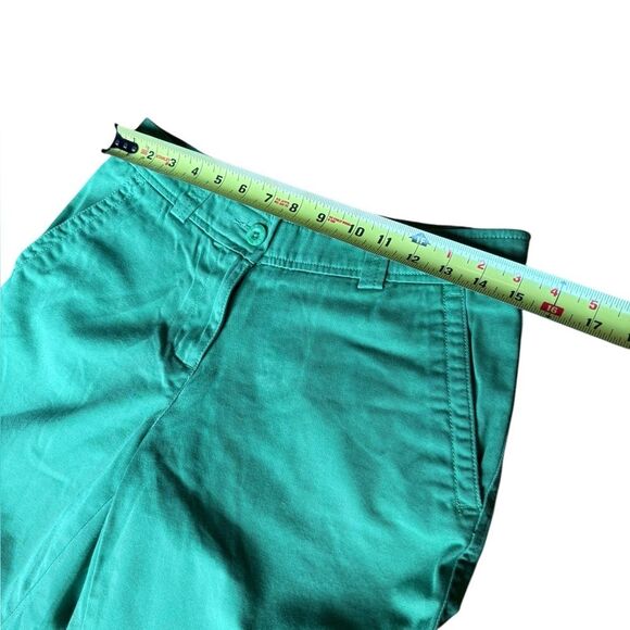 LL Bean Straight Leg Cropped Pants Green Cotton Womens Size 4 Petite - Picture 7 of 8
